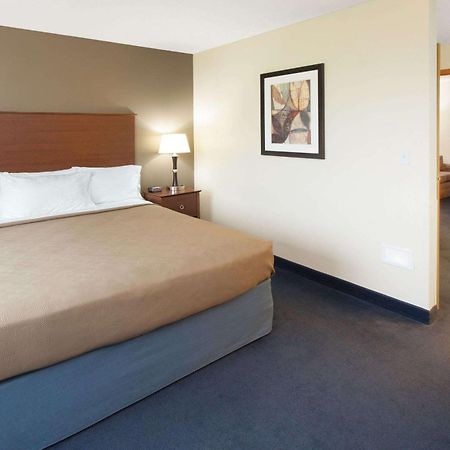 Americinn By Wyndham Webster City Dış mekan fotoğraf
