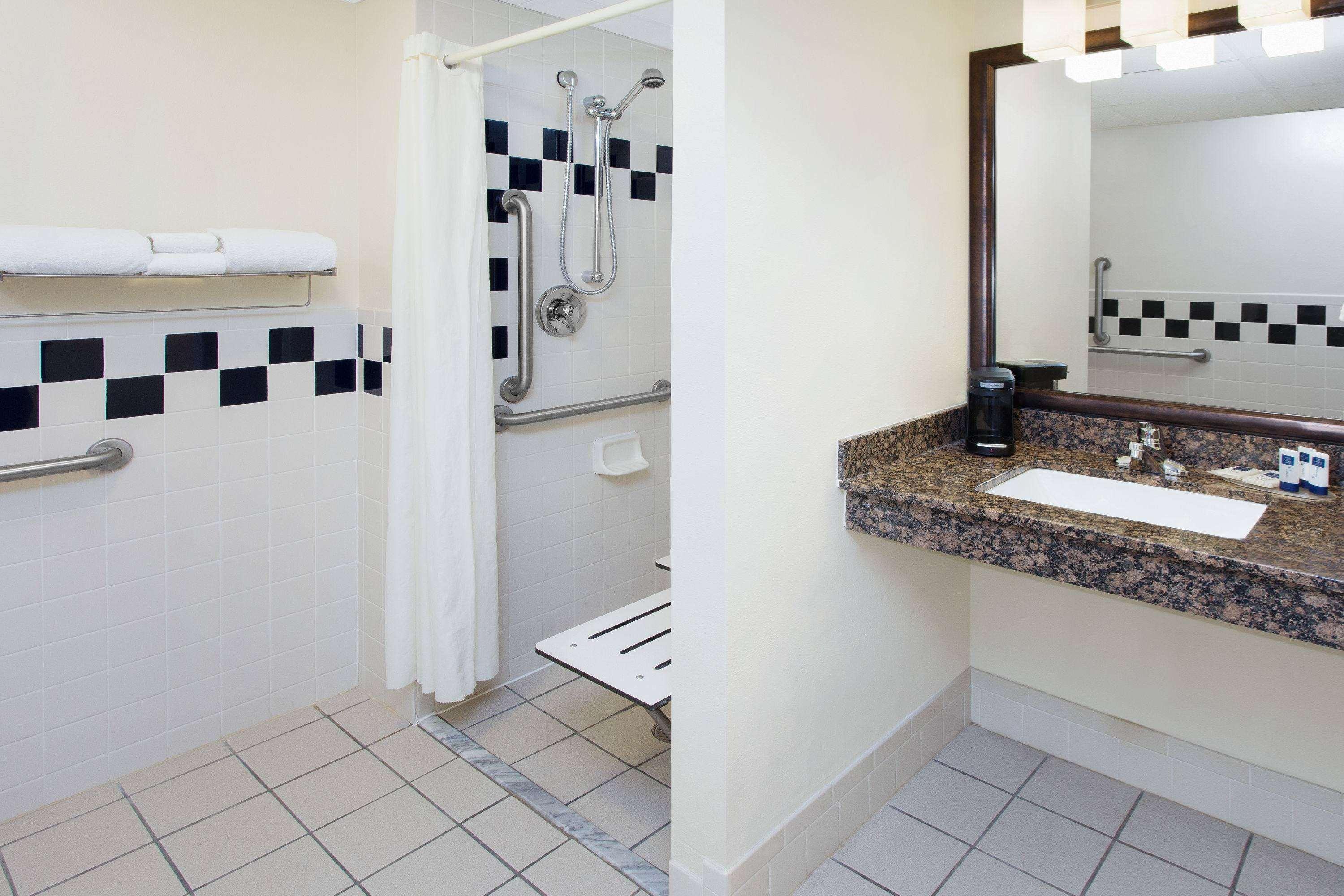 Americinn By Wyndham Webster City Dış mekan fotoğraf