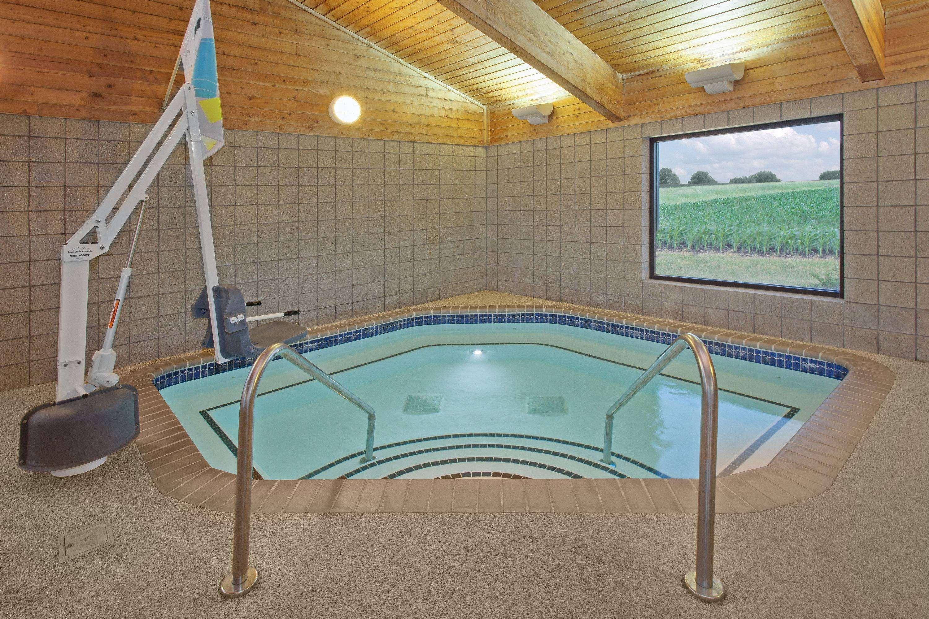 Americinn By Wyndham Webster City Dış mekan fotoğraf