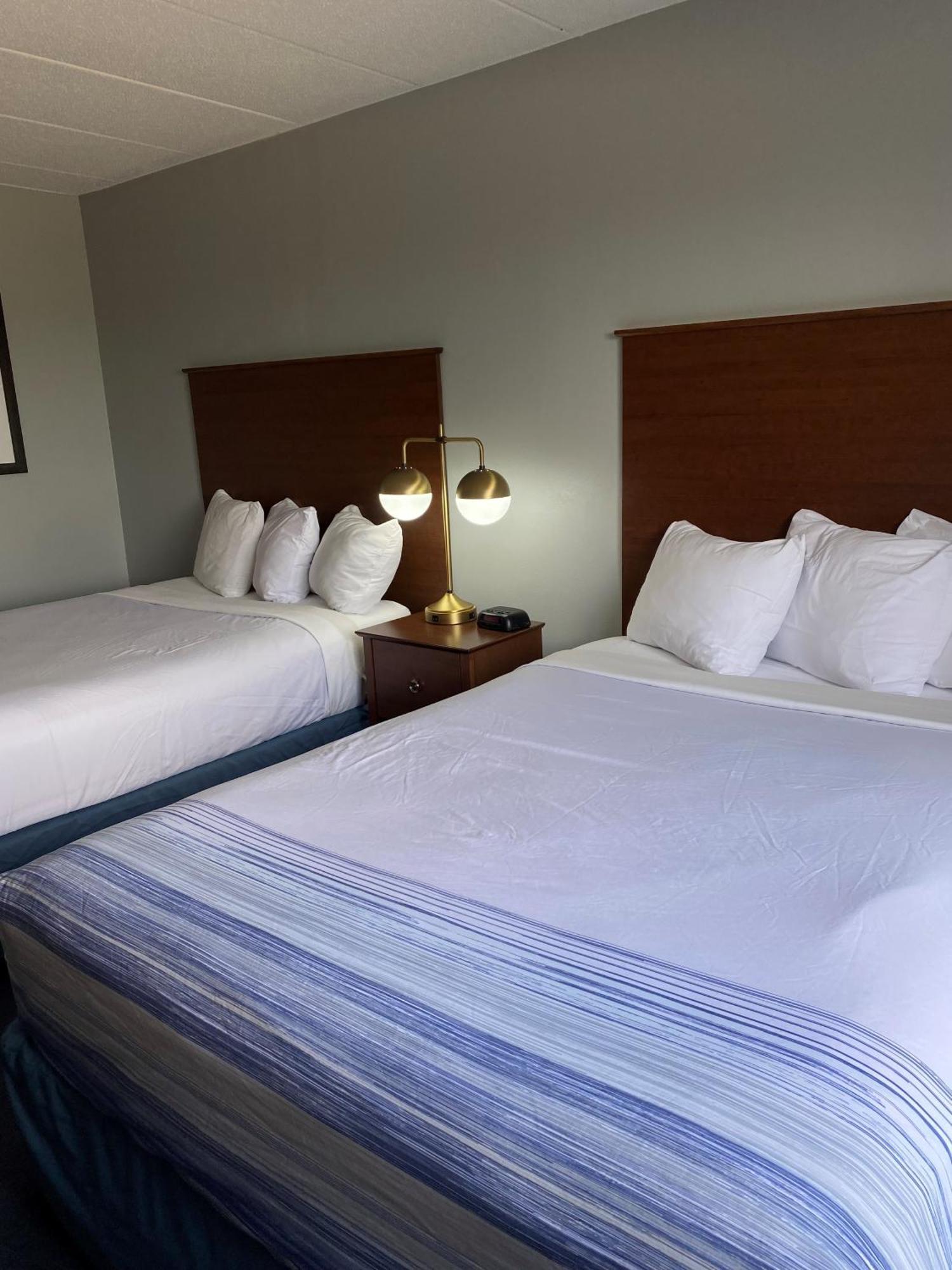 Americinn By Wyndham Webster City Dış mekan fotoğraf